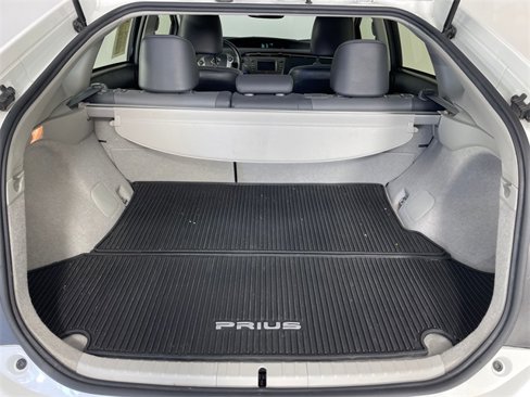 Used 2015 Toyota Prius Four image 11