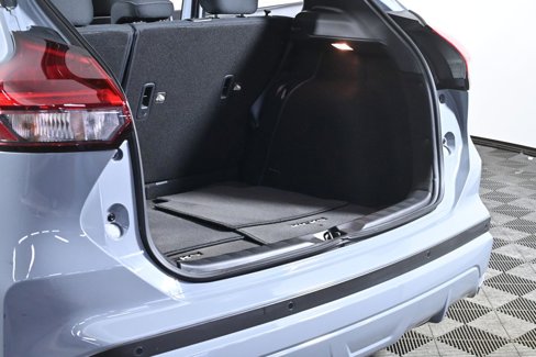 Certified 2024 Nissan Kicks SV image 29