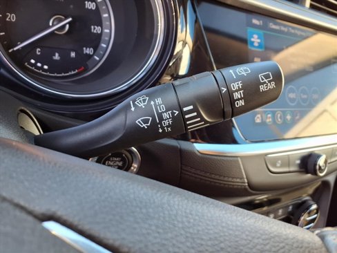 Used 2022 Buick Encore GX Essence image 12