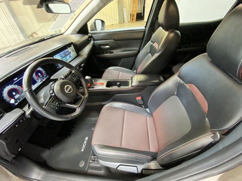 Used 2025 Nissan Kicks SR image 22