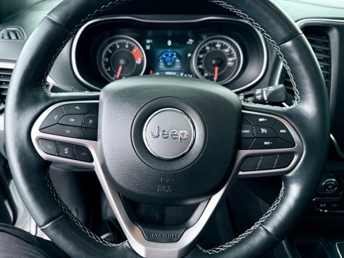 Used 2021 Jeep Cherokee Latitude Lux 80th Anniv w/ Quick Order Package 26U 80TH image 18