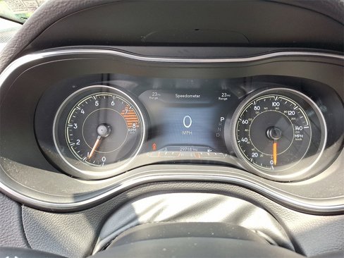 Used 2021 Jeep Cherokee Trailhawk image 19
