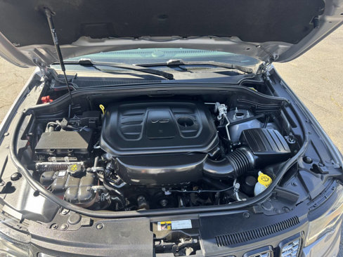 Used 2020 Jeep Grand Cherokee Altitude image 12