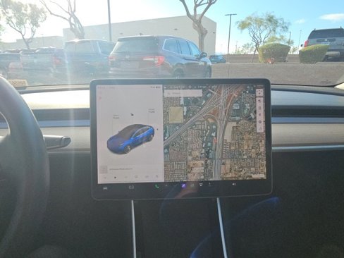 Used 2018 Tesla Model 3 Long Range image 9