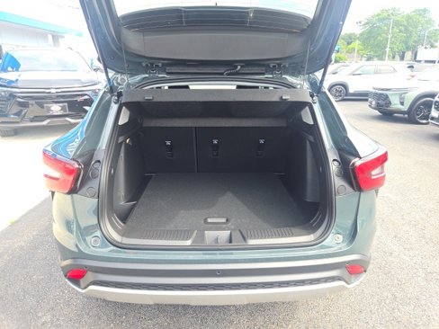 New 2025 Chevrolet Trax LT w/ Driver Confidence Package image 29