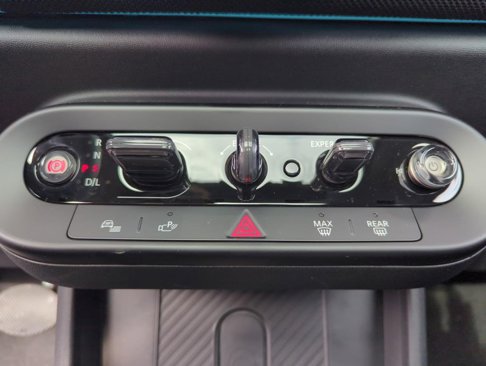 New 2025 MINI Cooper S image 18