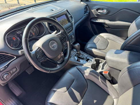 Used 2020 Jeep Cherokee Latitude Plus image 15
