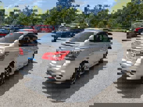 Used 2018 Nissan Sentra SR image 7