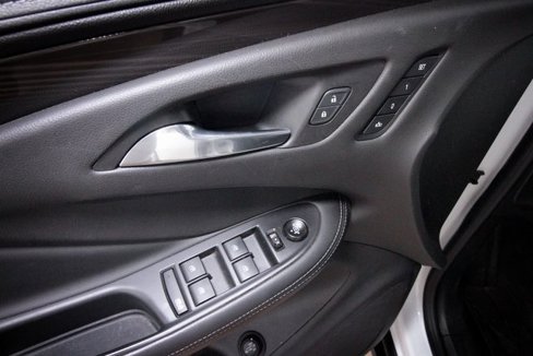 Used 2020 Buick Envision Essence image 24