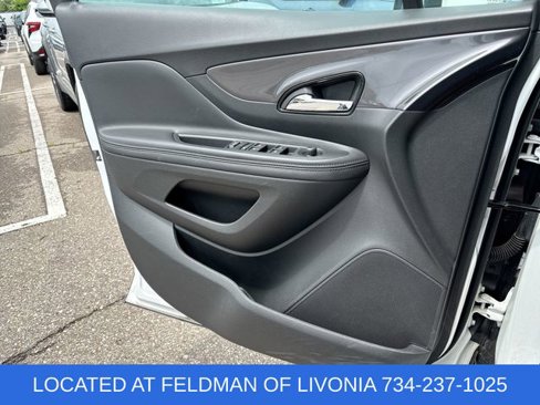 Used 2022 Buick Encore Preferred image 20