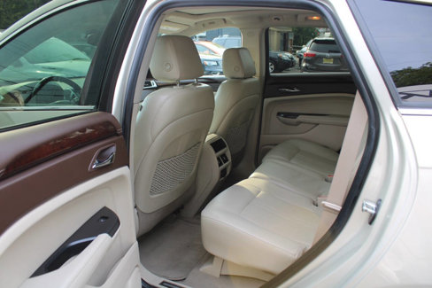 Used 2013 Cadillac SRX Luxury image 26