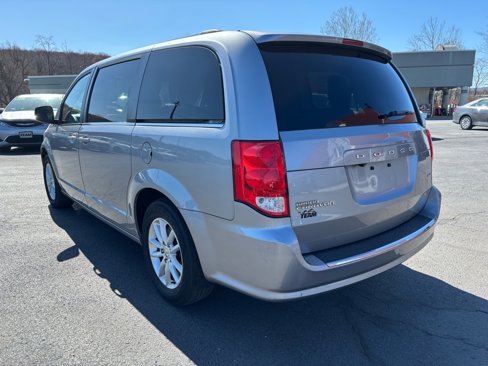 Used 2018 Dodge Grand Caravan SXT image 5