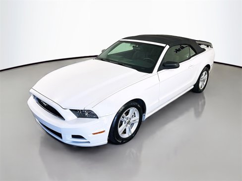 Used 2014 Ford Mustang Convertible image 31