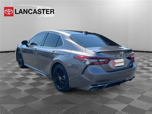 Used 2022 Toyota Camry XSE image 3