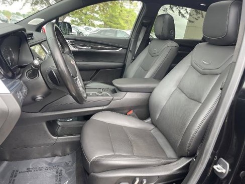 Used 2021 Cadillac XT5 Premium Luxury image 17