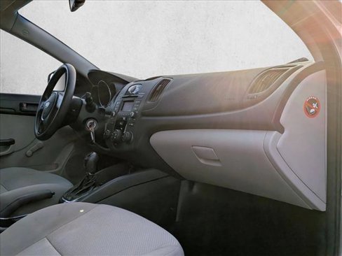 Used 2013 Kia Forte LX image 20
