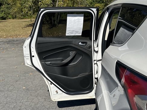 Used 2018 Ford Escape Titanium w/ Ford Safe & Smart Package image 29