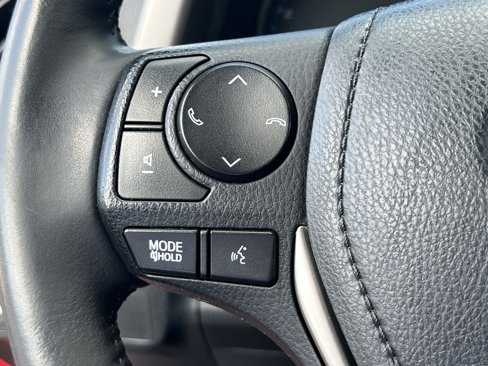 Used 2018 Toyota RAV4 XLE image 30