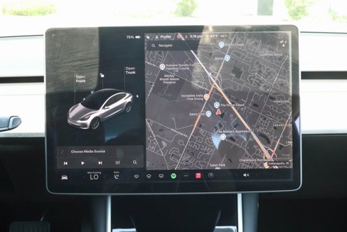 Used 2019 Tesla Model 3 Standard Range Plus image 21