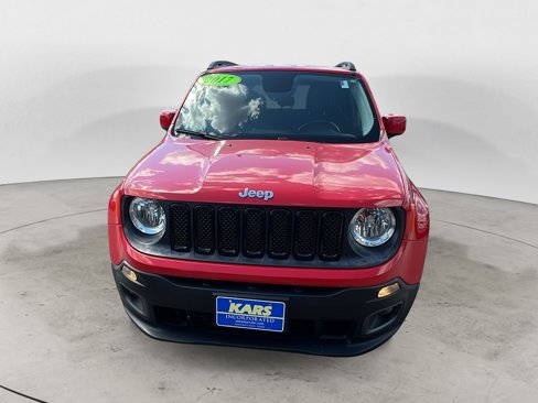 Used 2017 Jeep Renegade Latitude image 2