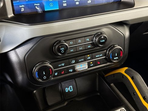 Used 2022 Ford Bronco Badlands image 18