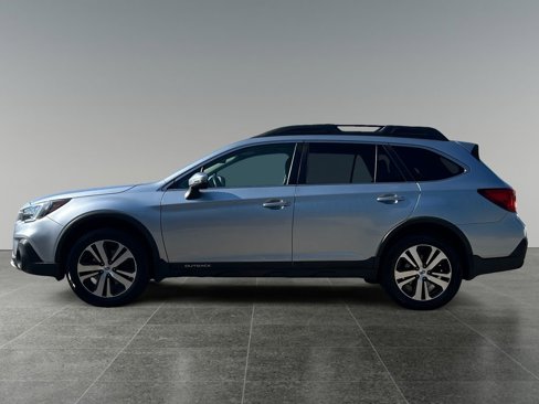 Used 2018 Subaru Outback 2.5i Limited image 4