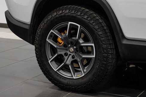 Used 2023 Rivian R1S Adventure image 64