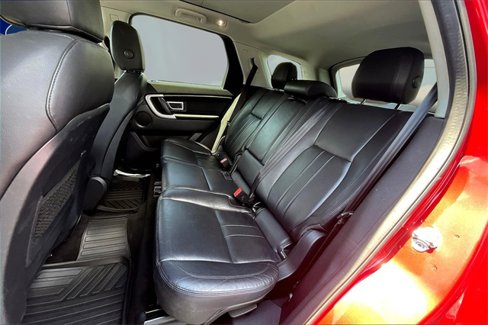 Used 2018 Land Rover Discovery Sport HSE image 26