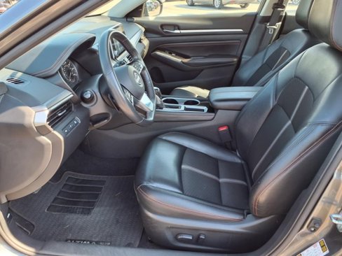 Used 2023 Nissan Altima 2.5 SR image 7