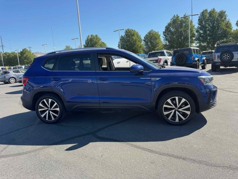 Used 2022 Volkswagen Taos SE image 9