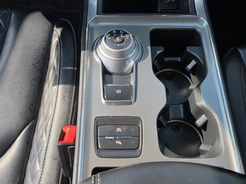 Used 2024 Ford Edge Titanium image 14
