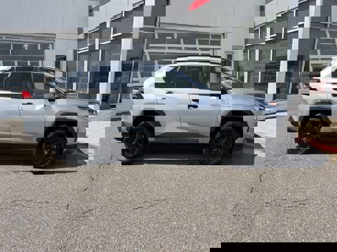 Certified 2019 Toyota RAV4 LE image 26