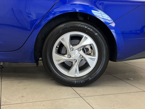 Used 2023 Hyundai Elantra SE image 10