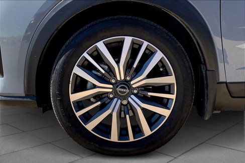 Used 2024 Nissan Kicks SV image 10