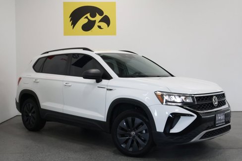 Used 2022 Volkswagen Taos S w/ IQ Drive S Package image 2