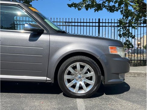 Used 2010 Ford Flex Limited image 2