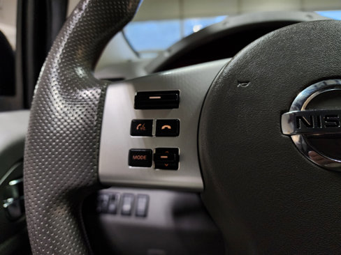 Used 2014 Nissan Frontier SV image 28