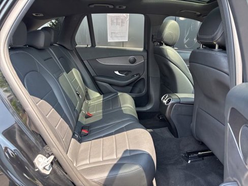 Certified 2021 Mercedes-Benz GLC 300 4MATIC image 30