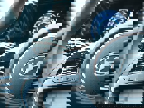 New 2025 Hyundai Elantra Limited image 19