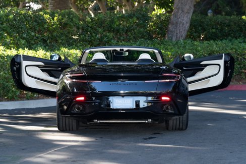 Used 2025 Aston Martin DB12 Convertible image 8
