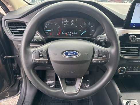 Used 2020 Ford Escape SE image 26