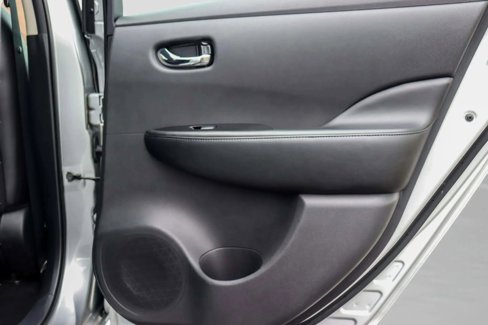 Used 2016 Nissan Leaf SL w/ Premium Package image 20