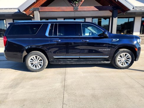 Used 2023 GMC Yukon XL SLT image 9