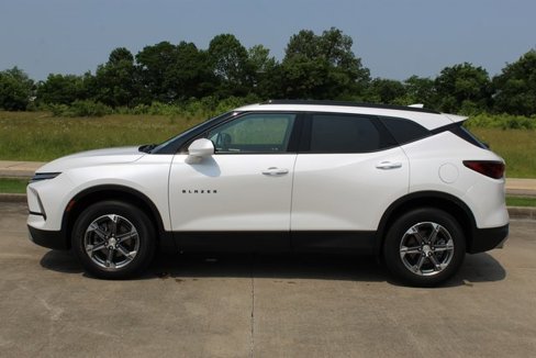 Used 2023 Chevrolet Blazer LT w/ Convenience Package image 2