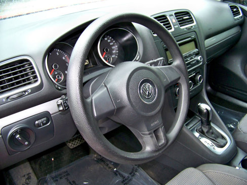Used 2011 Volkswagen Golf 4-Door image 28