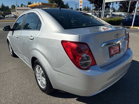 Used 2014 Chevrolet Sonic LT image 7