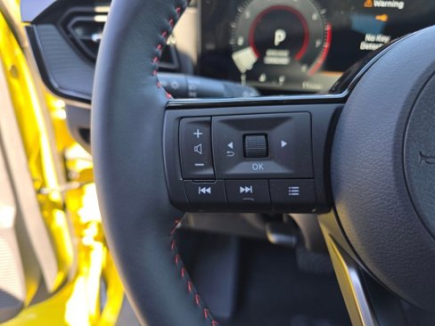 New 2025 Nissan Kicks SR w/ SR Premium Package image 27