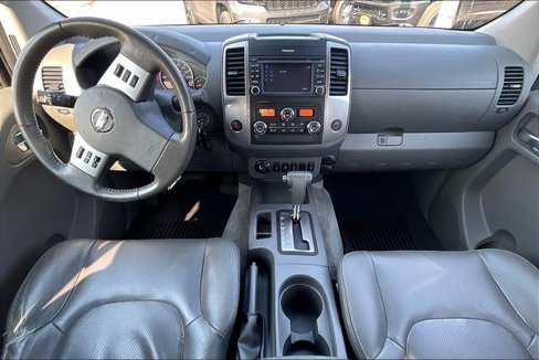 Used 2013 Nissan Frontier SL w/ Moonroof Pkg image 12
