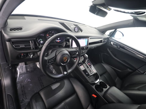 New 2024 Porsche Macan Turbo image 4