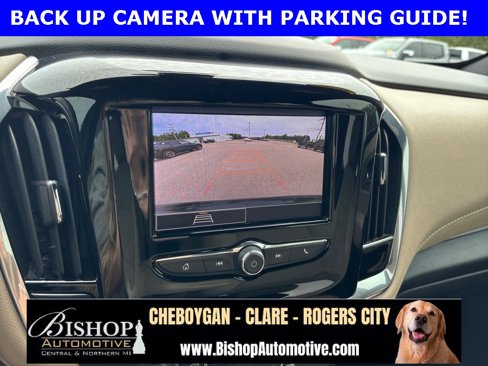 Used 2023 Chevrolet Traverse LS image 8